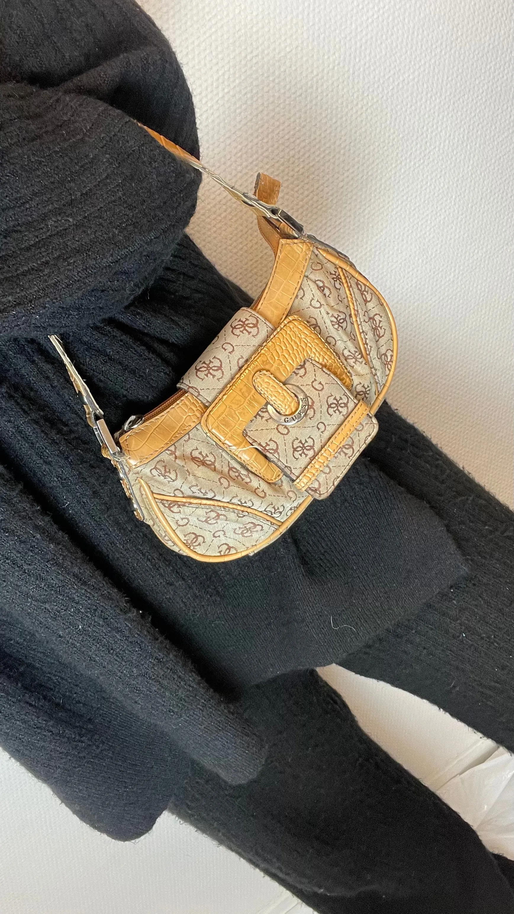 Guess Bag