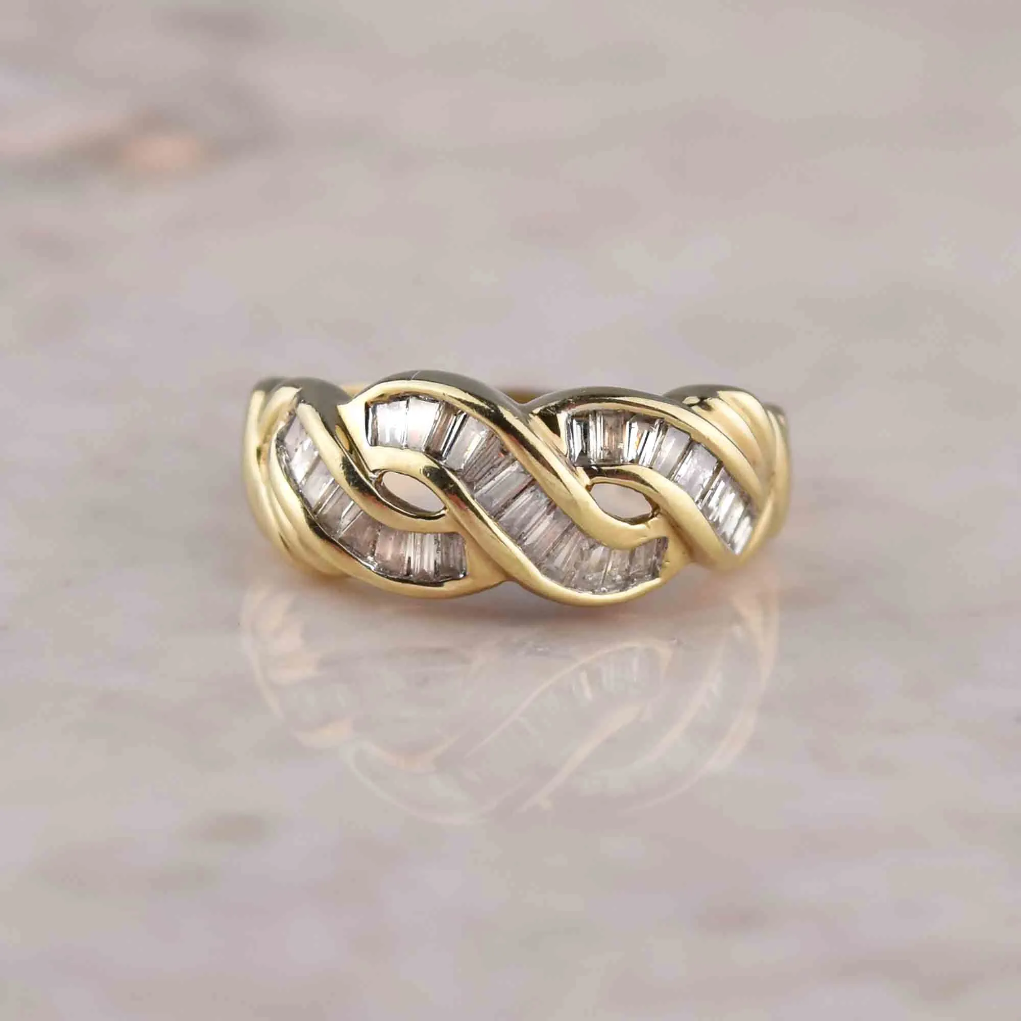 Lover's Knot Infinity Baguette Diamond Ring in Gold